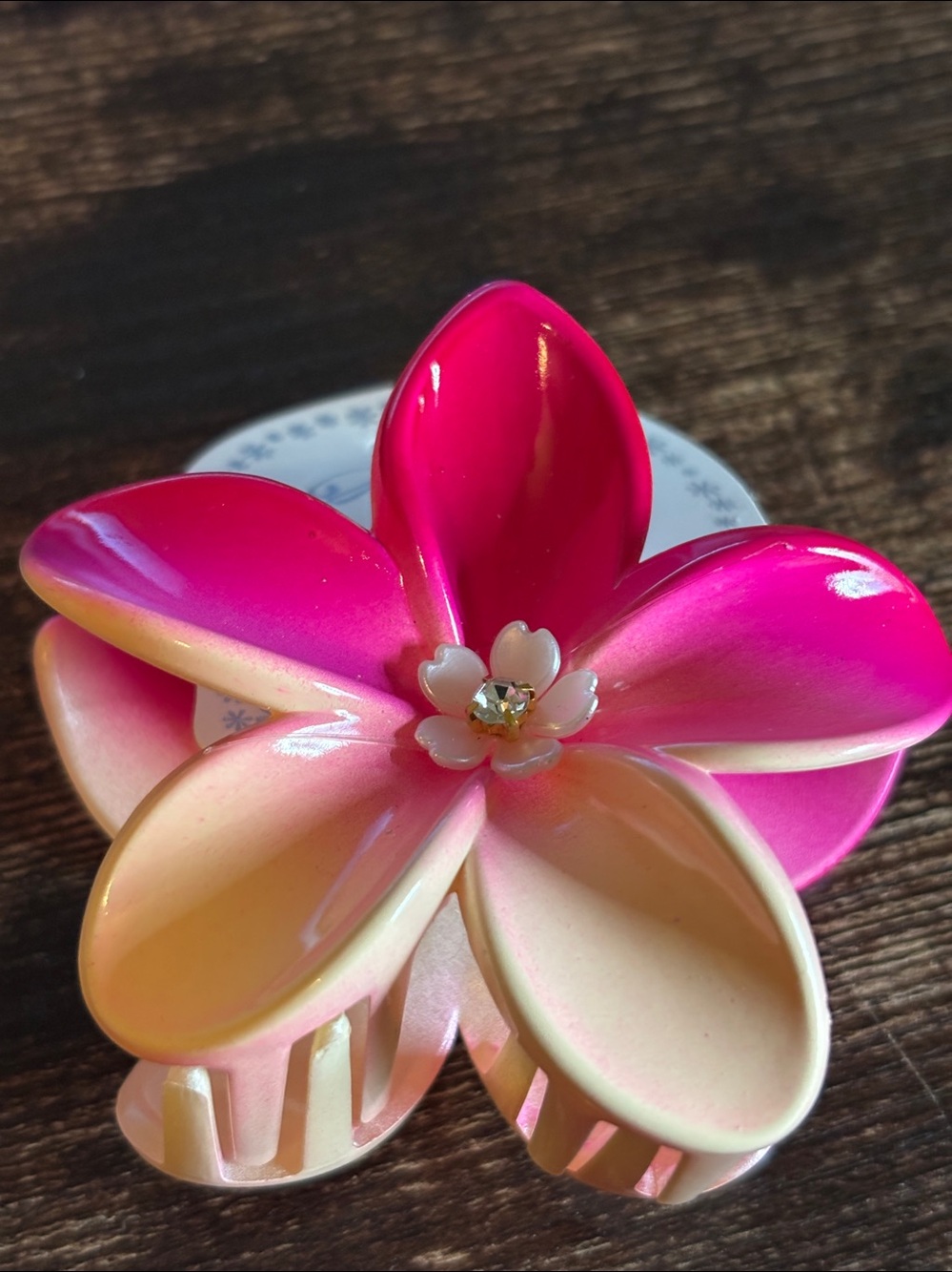 Large Floral Flower Gradient‎ Hair Claw Clip - Pink to Cream Hair Accessory